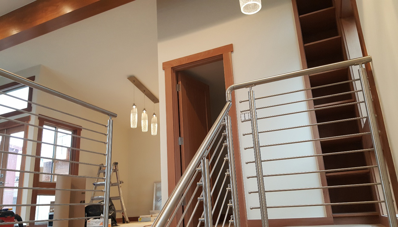 ᑕ ᑐ Stainless Steel Crossbar Railing Posts